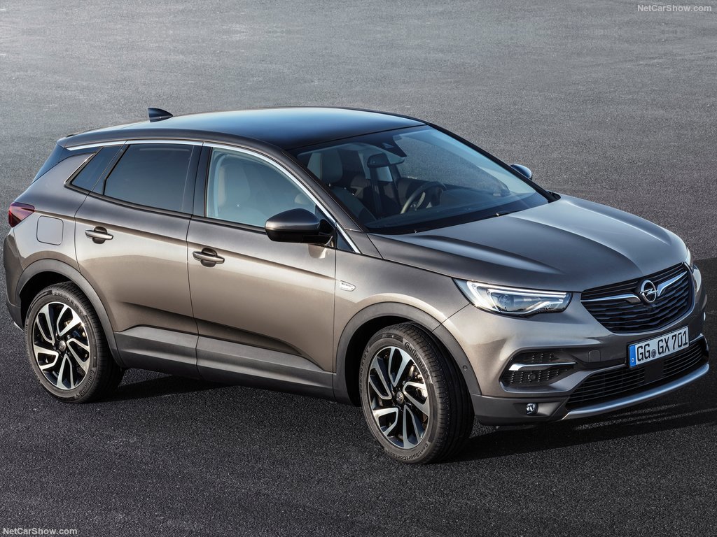 Opel возобновила продажи в России