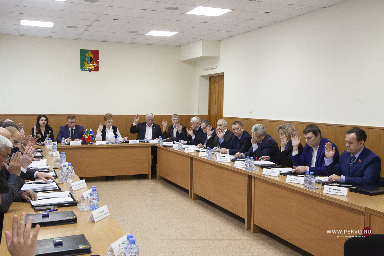 В четверг депутаты проведут очередную Думу. Повестка