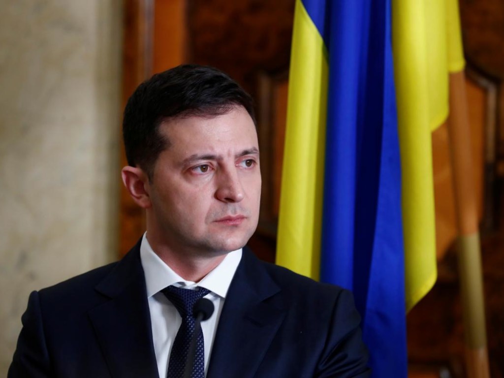 Зеленский уволил главу своего офиса