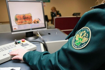 Трое мужчин задержаны в аэропорту Кольцово за попытку незаконного вывоза 2 миллионов рублей
