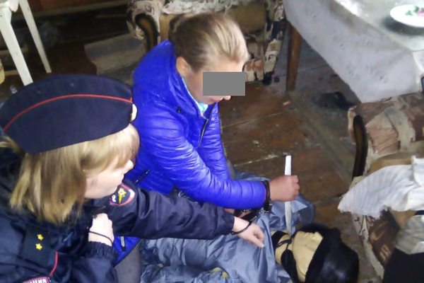 В Первоуральске вынесли приговор женщине, которая убила знакомого ножкой от стола