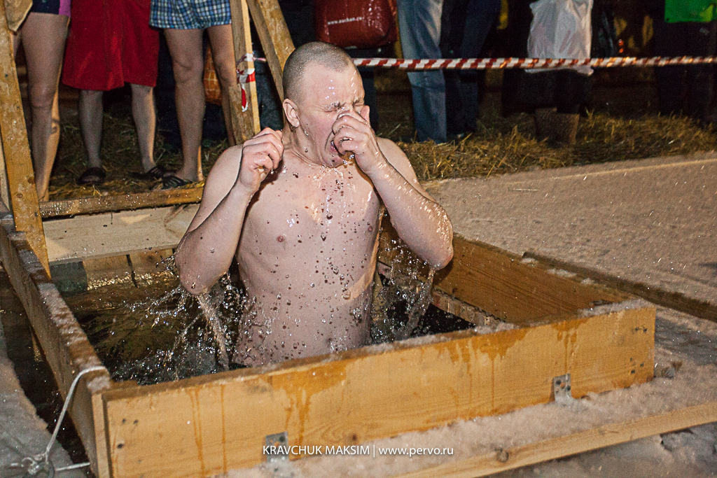 Из-за тонкого льда у Северки закрыли купель