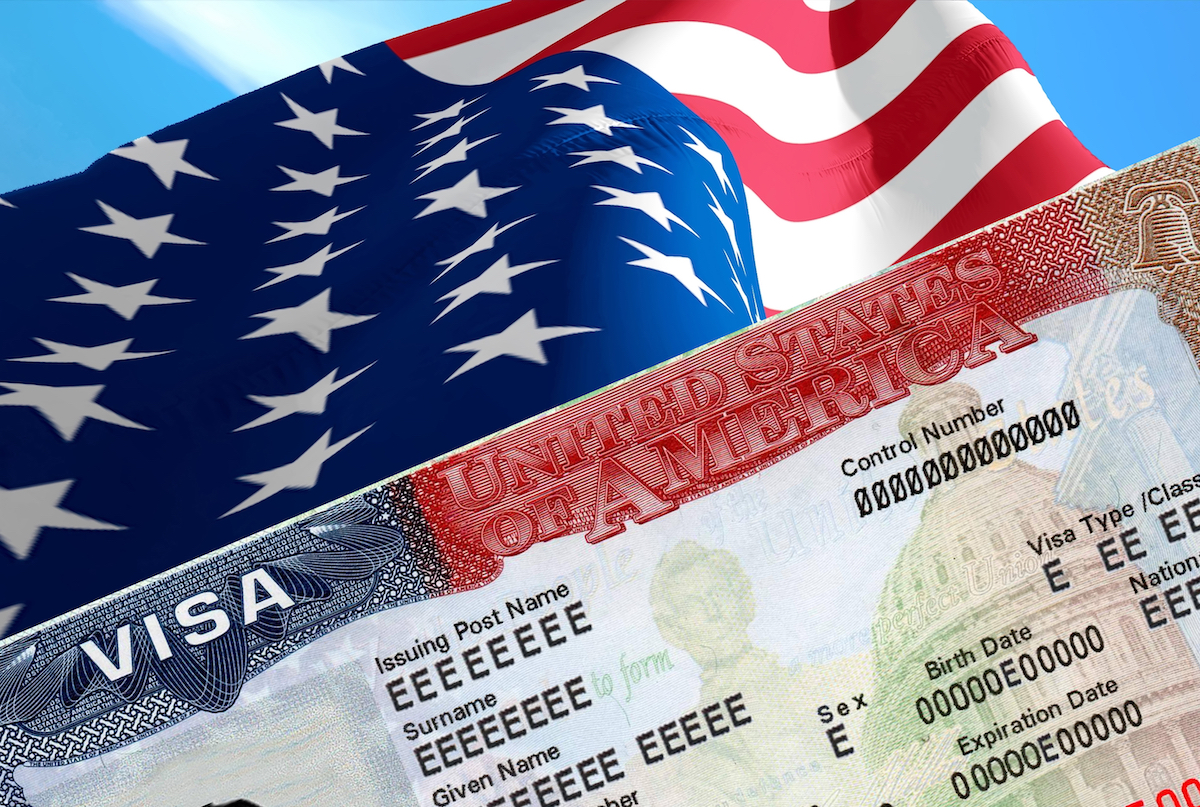 Трамп намерен ужесточить правила выдачи виз в США
