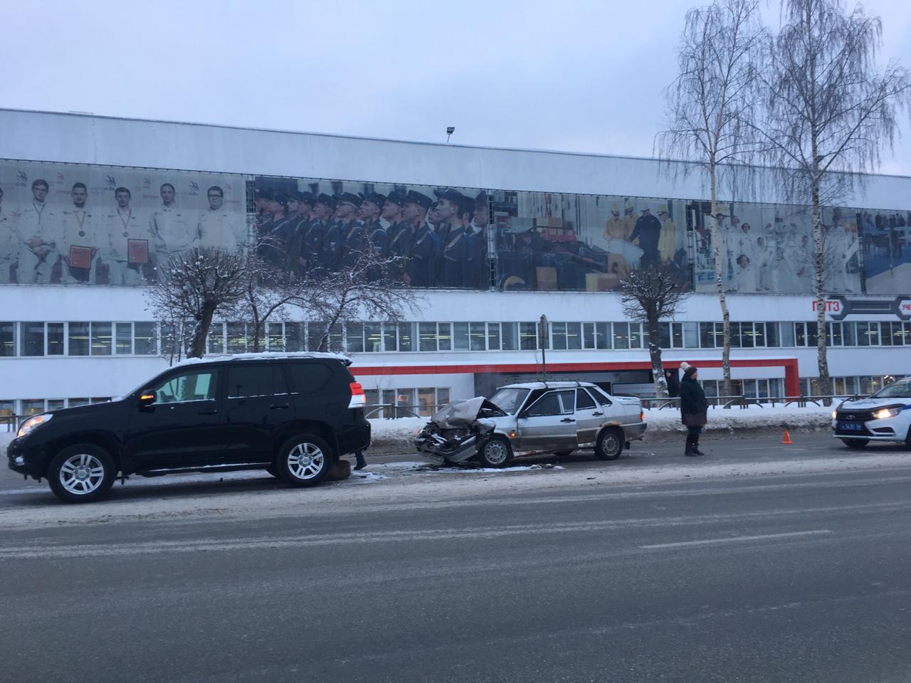 Водитель с четырехдневным стажем устроил аварию в Первоуральске