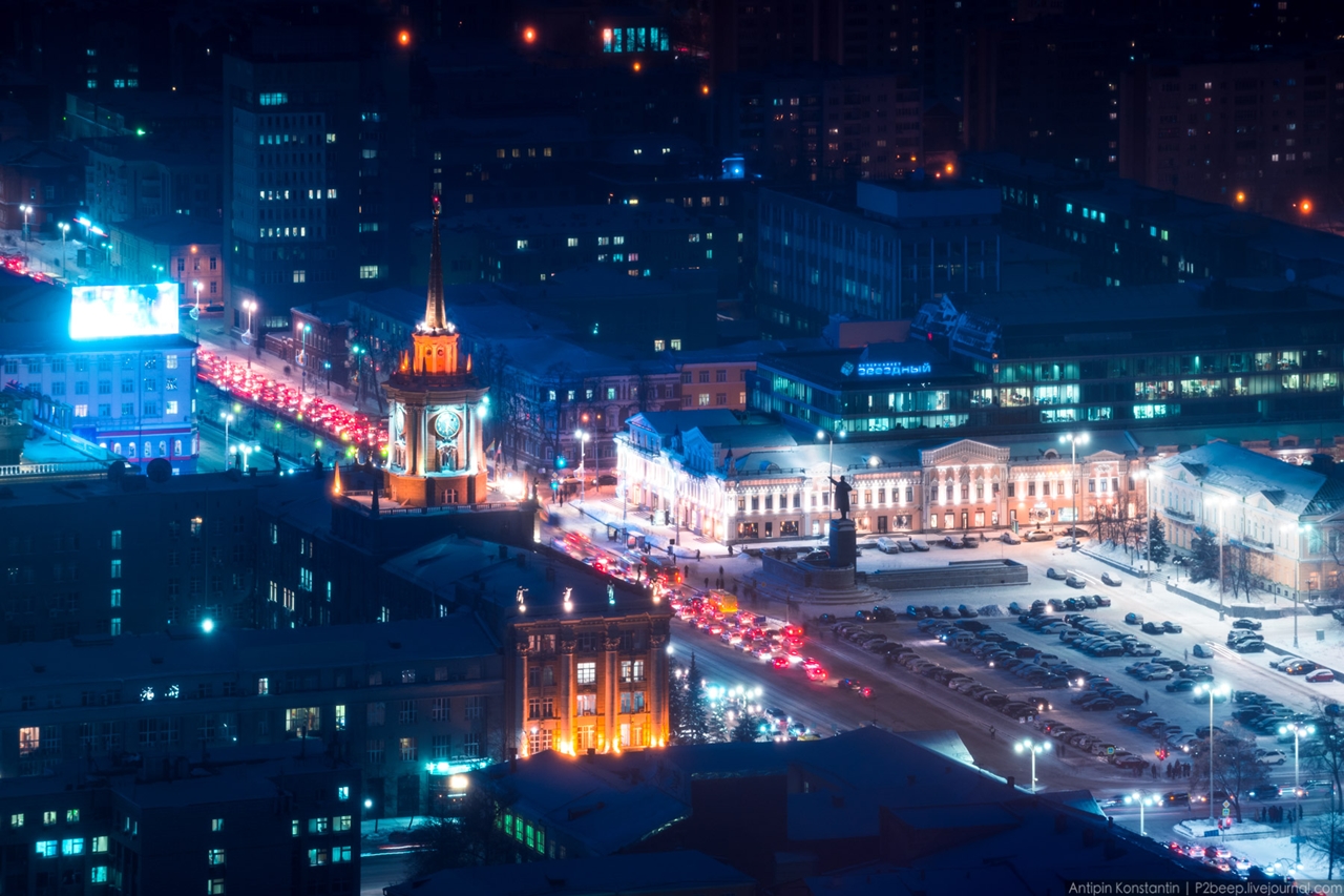 В Екатеринбурге изменили движение по улице Ленина
