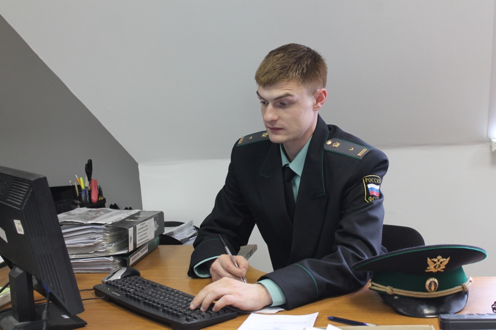 Судебные приставы помогли получить зарплату рабочим Алапаевска