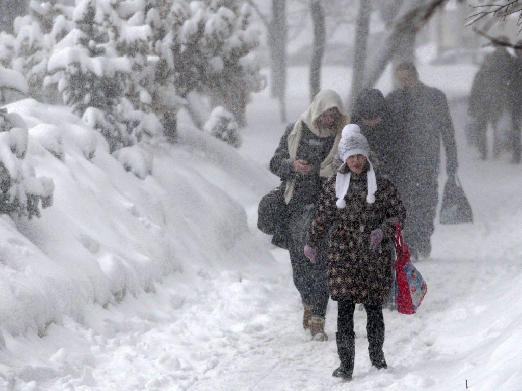 Метели, снег и морозы: погода в Первоуральске на предстоящей неделе