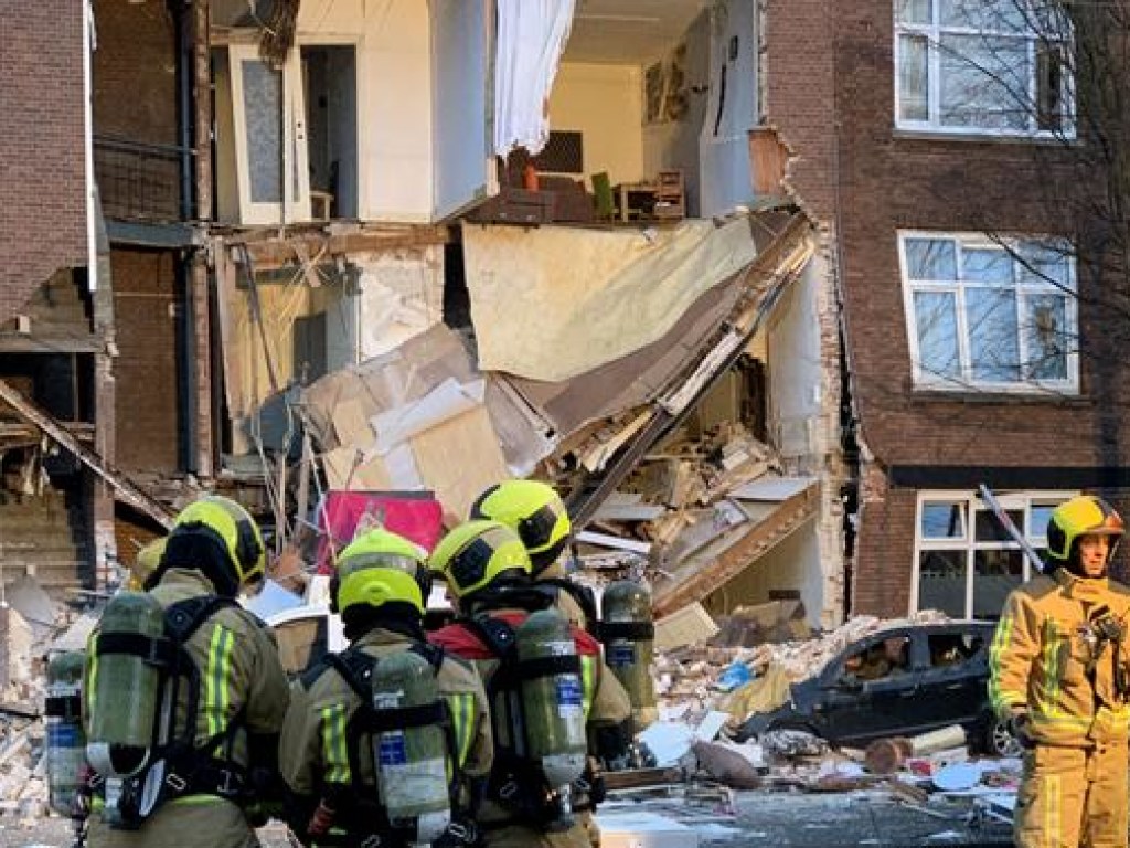 Три здания обрушились после взрыва в Гааге