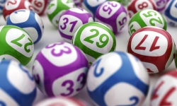 99 человек выиграли по 1 млн рублей в новогодней лотерее России