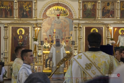 Митрополит Кирилл в Первоуральске совершил Божественную литургию