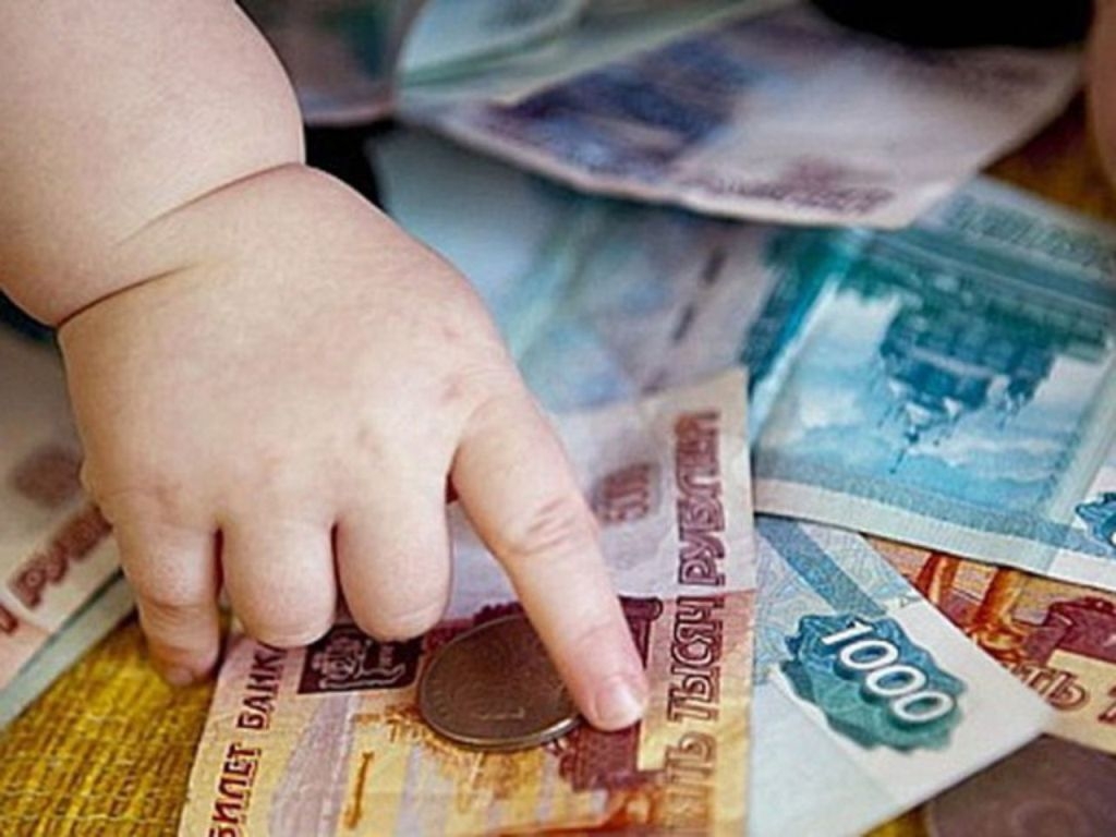Сумма неуплаченных алиментов в России достигла исторического максимума
