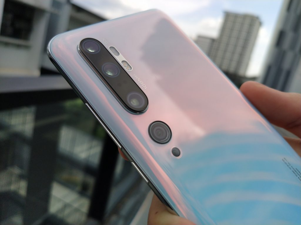 Xiaomi официально представила флагманские смартфоны Mi 10