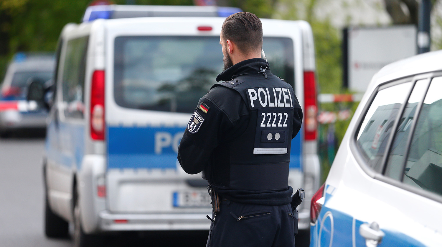 В Германии в результате нападения на кальянные погибли восемь человек