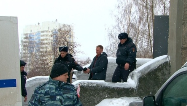 В Первоуральске сотруднику фонда капремонта дали реальный срок за откаты