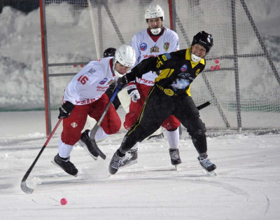«Уральский трубник» на своем поле принимает хоккеистов «Мурмана»
