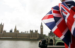 Британия отменит ряд торговых санкций против России