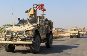 Американский броневик пытался столкнуть с дороги российский патруль в Сирии