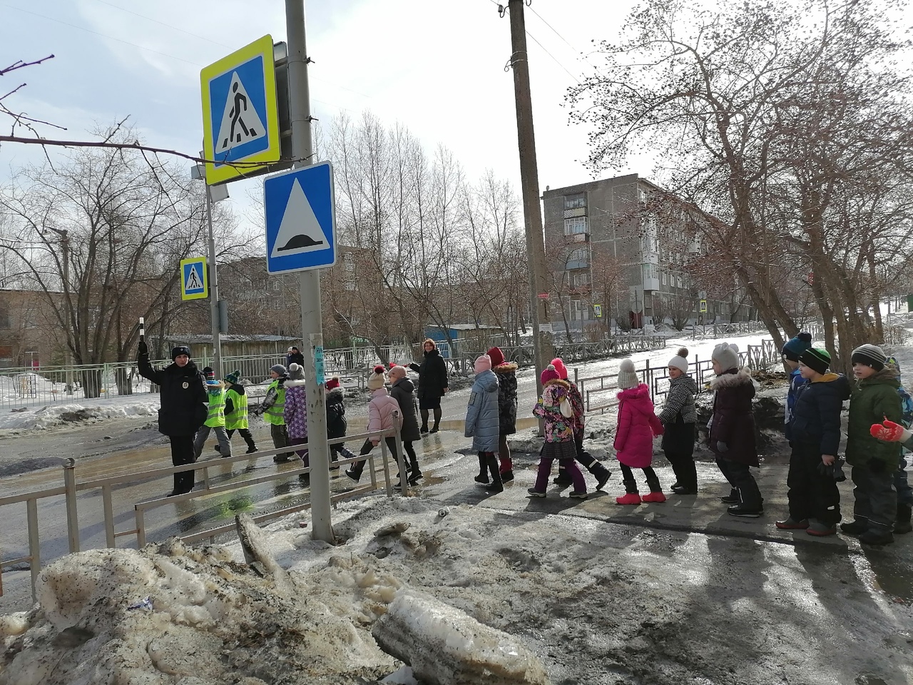 «Шагающий автобус» для первоклашек Первоуральска