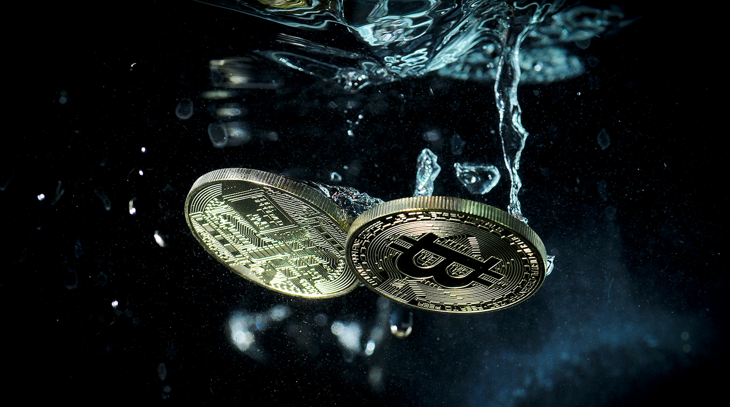 Зафиксировано рекордное падение биткоина с апреля 2019 года