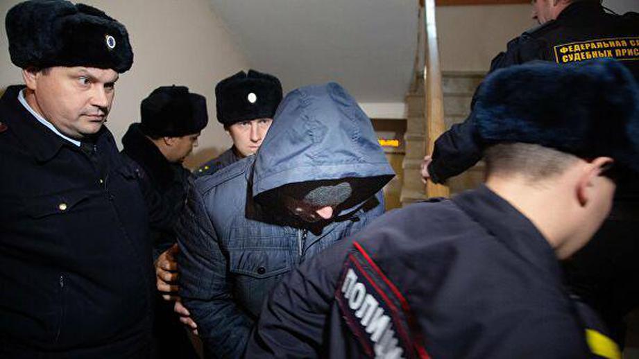 Устроившего резню у суда в Первоуральске мужчину отправили в СИЗО