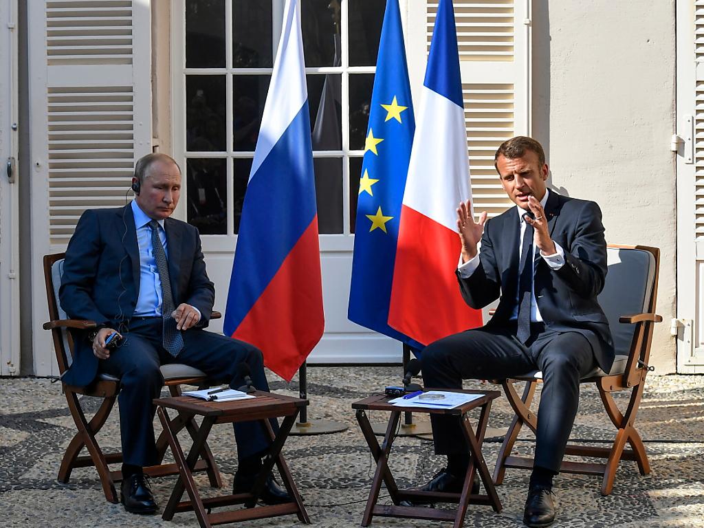 Путин и Макрон не обсуждали отмену санкций