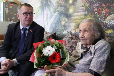 Галине Гасиловой вручили медаль «75 лет Победы» в день 100-летнего юбилея