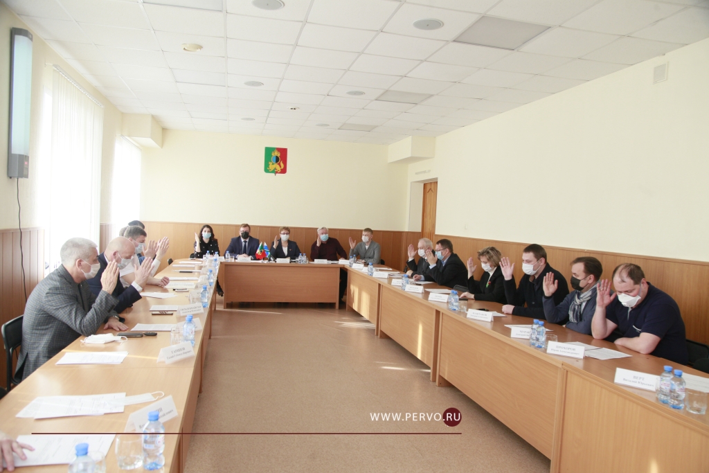 Депутаты рассмотрели три вопроса о бюджете