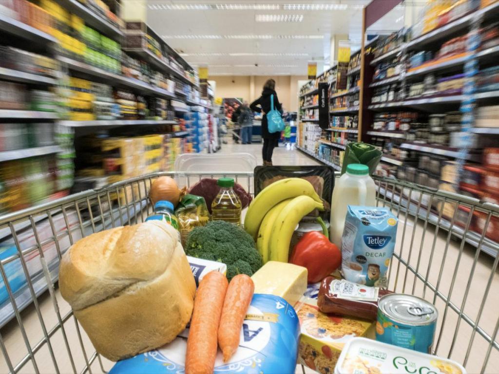 Минпромторг: Россия полностью обеспечена продуктами на два месяца