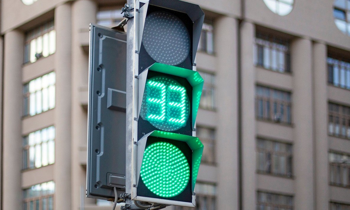 В Екатеринбурге заработали «умные светофоры»