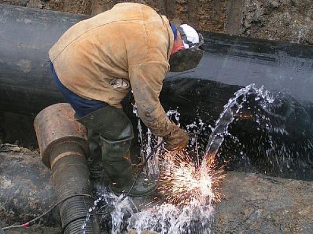 В Екатеринбурге после аварии возобновили подачу горячей воды