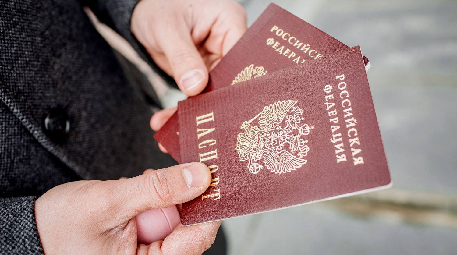 Госдума разрешила получать российское гражданство без отказа от иностранного