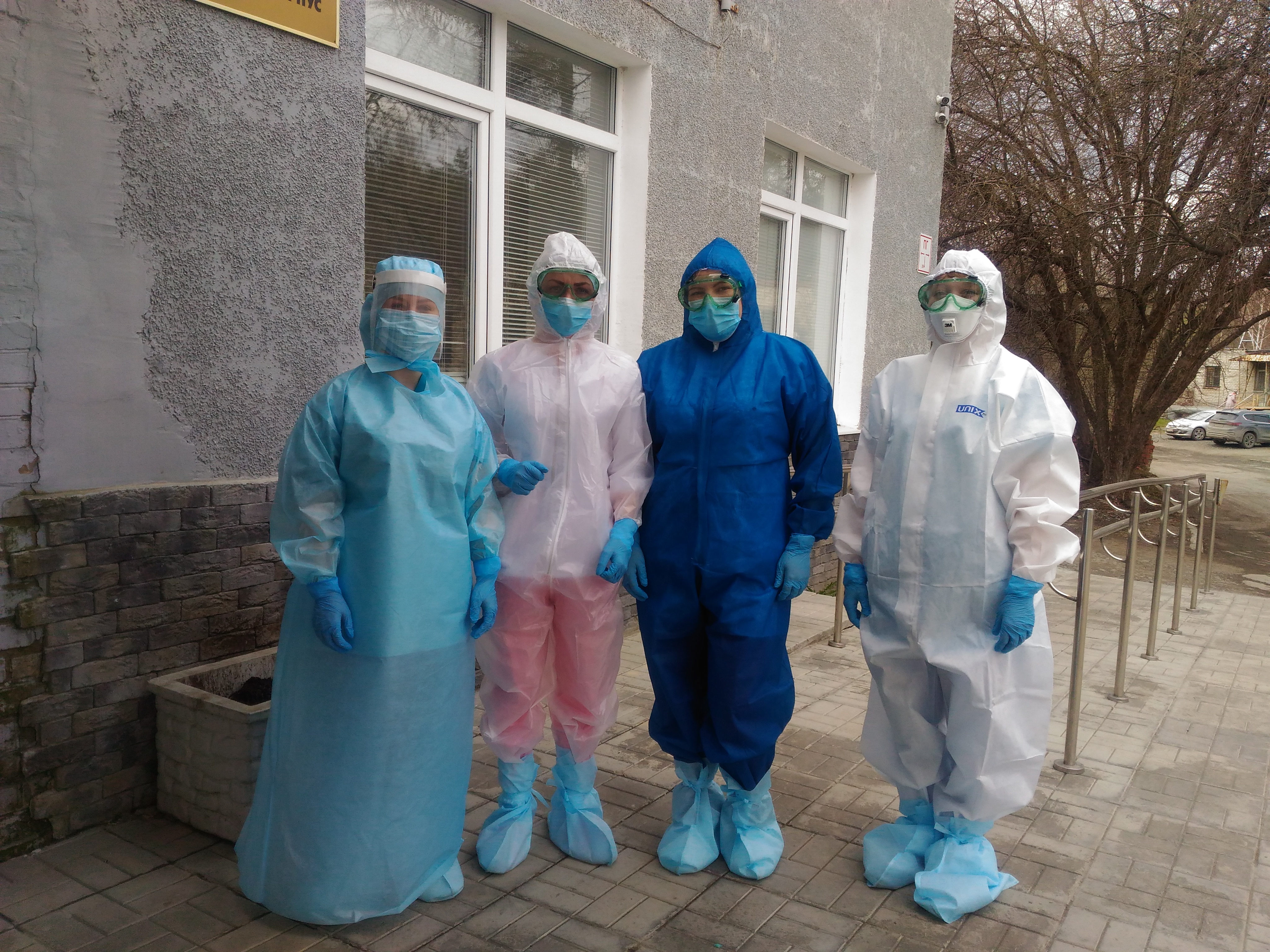 Первоуральская городская больница закупила партию защитных костюмов для медиков