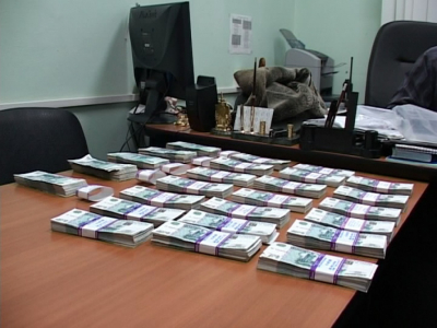 Бывший налоговик Москвы задержан по делу о крупных взятках