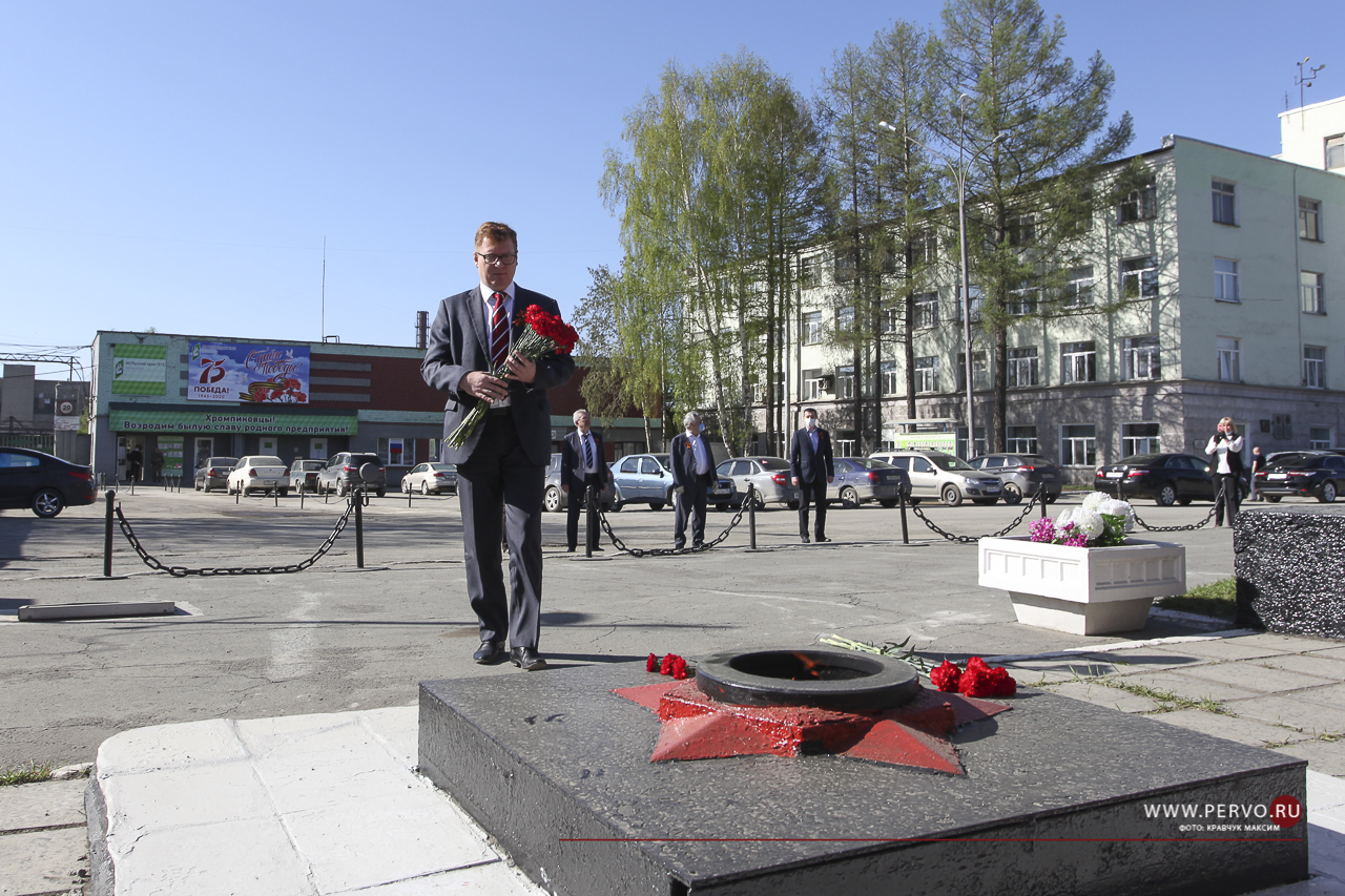 К мемориалам памяти погибших в годы Великой Отечественной войны возложили цветы