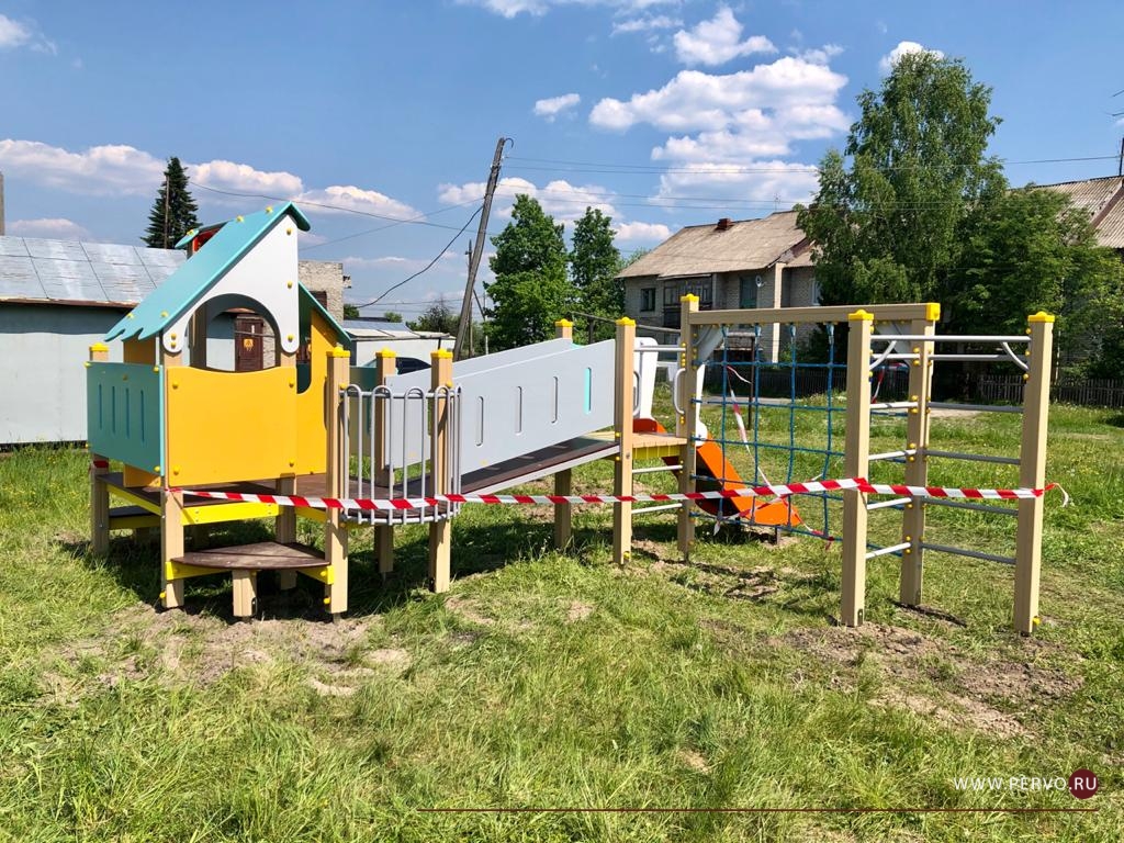 В поселке Кузино установили детский игровой городок