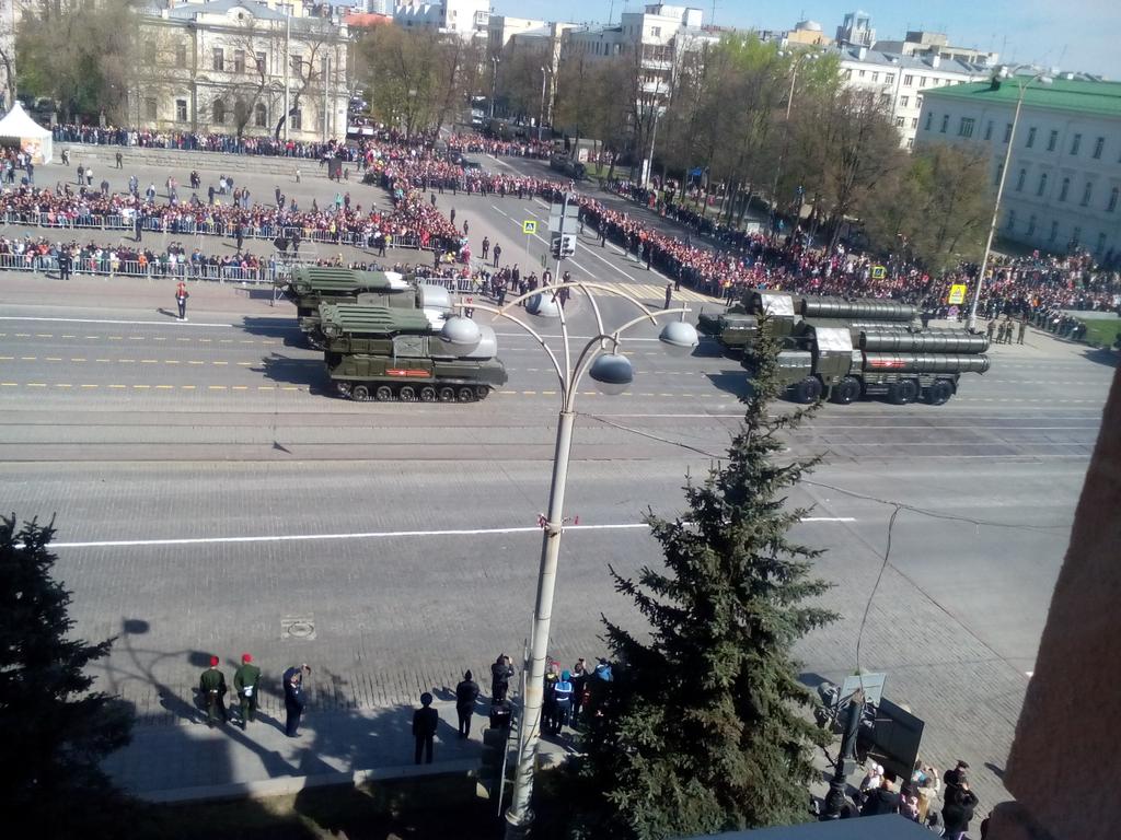 Куйвашев допустил отмену парада Победы в Екатеринбурге