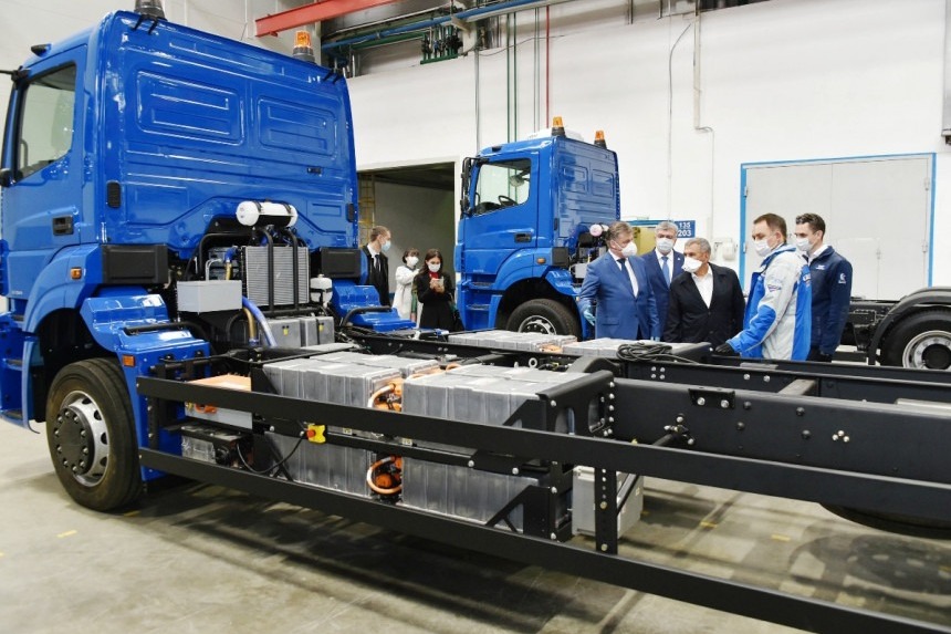 «КамАЗ» создал первый грузовой электромобиль «Чистогор»