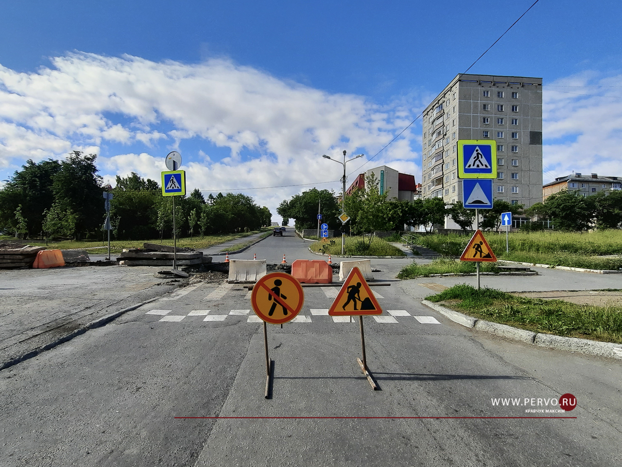 На улице Ватутина - Советская ограничено автомобильное движение