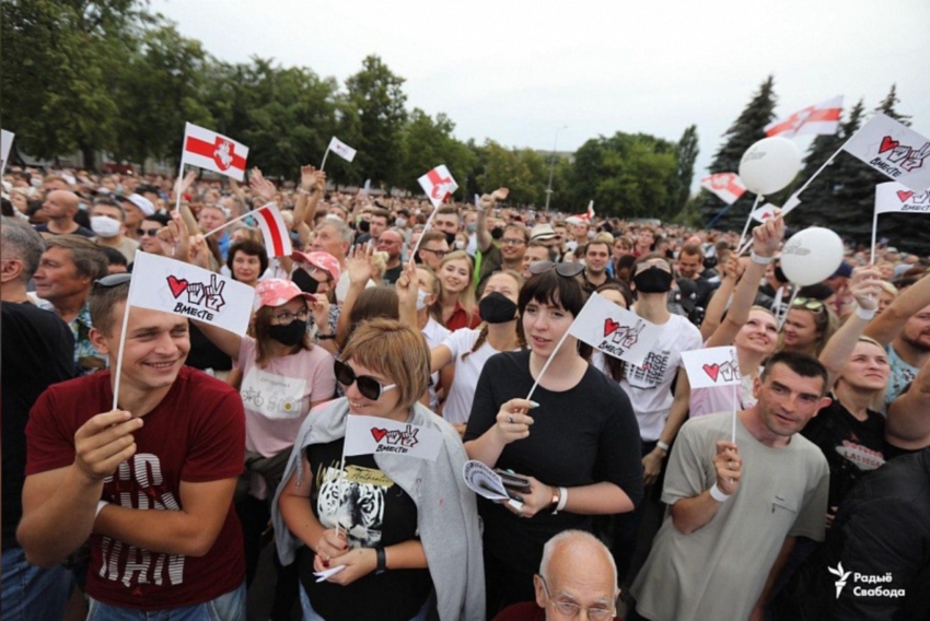 В Минске прошел 34-тысячный митинг в поддержку соперницы Лукашенко