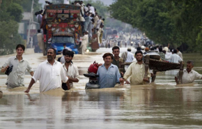 Более 100 человек погибли на востоке Индии из-за наводнений