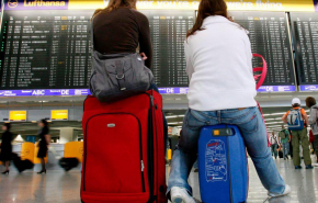 Стало известно о массовой отмене первых рейсов из России за границу