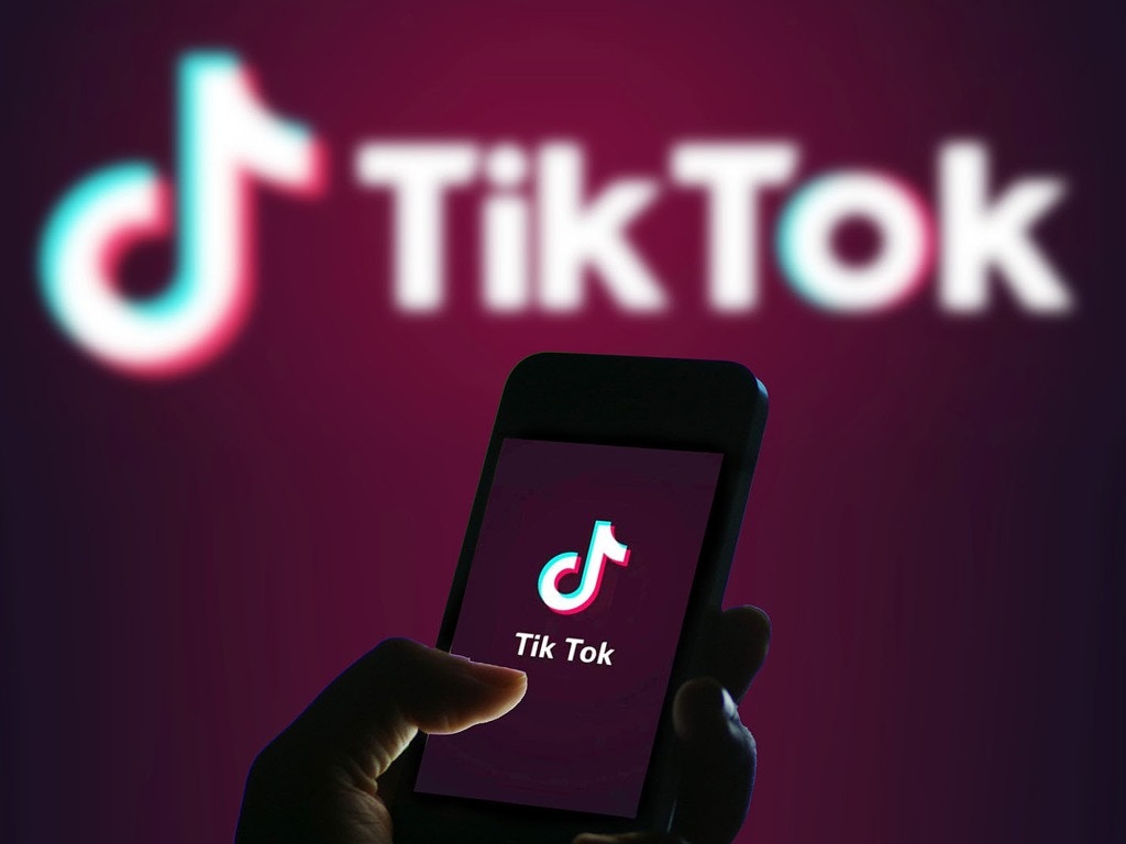 Forbes рассказал, кто больше всех заработал на видео в TikTok