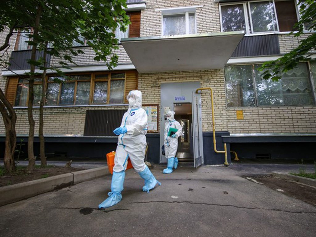 В России впервые с апреля выявили за сутки менее 5 тыс. случаев коронавируса