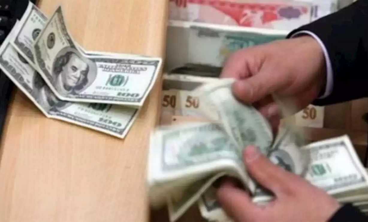 Курс доллара достиг 79 рублей впервые со 2 апреля