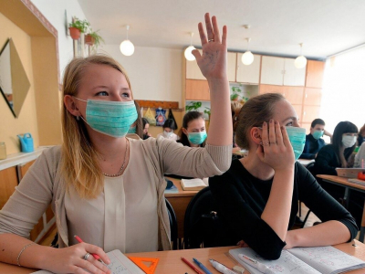 Студентов и преподавателей обязали носить маски