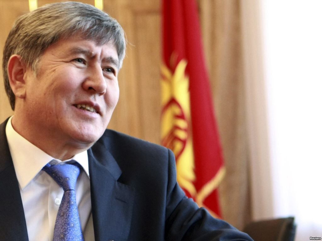 Протестующие в Киргизии освободили из СИЗО бывшего президента