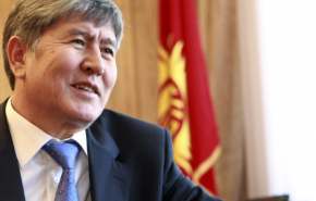 Протестующие в Киргизии освободили из СИЗО бывшего президента