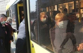 Мэр Екатеринбурга призвал выталкивать из транспорта людей без масок