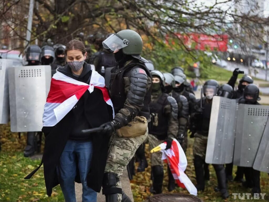 Более 1 тысячи человек были задержаны на воскресных акциях протеста в Белоруссии