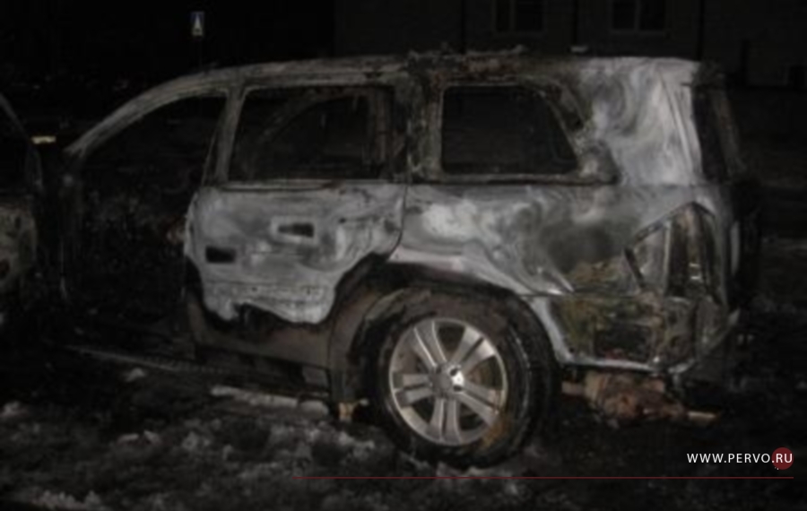 Пожар полностью уничтожил Toyota Highlander
